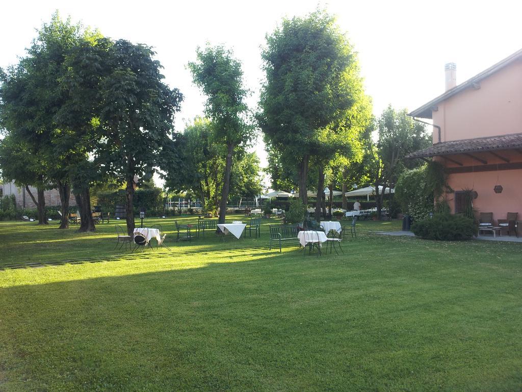 Societa Agricola Le More Agriturismo La Dondina Budrio  Exterior foto